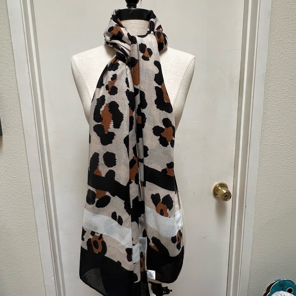 Francesca's Collections Leopard Print Scarf in Black, Brown, Cream